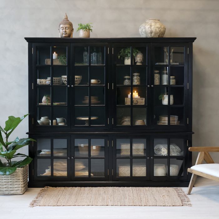 Svart vitrinskåp i lantlig stil – 220 cm